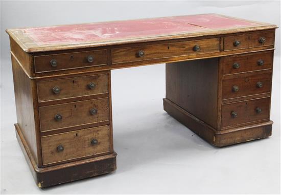 A Victorian mahogany pedestal desk, W.5ft 1in.